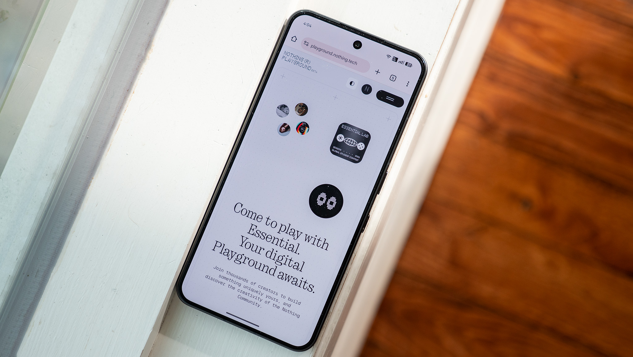 The Essential Apps splash screen on a Nothing Phone 3