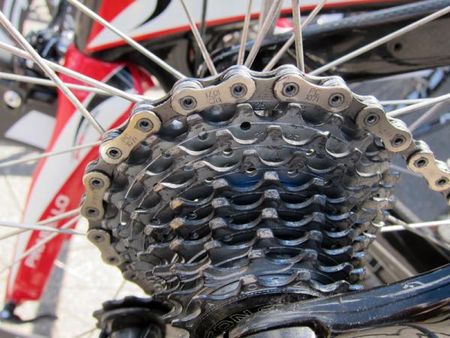 This Bissell rider used a rather standard cassette spread for the run up Vail Pass. Note the SRAM chain on the otherwise Campagnolo drivetrain.