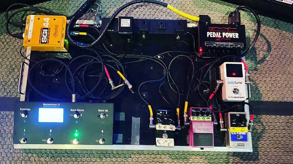 Foo Fighters Chris Shiflett, Dave Grohl and Pat Smear touring