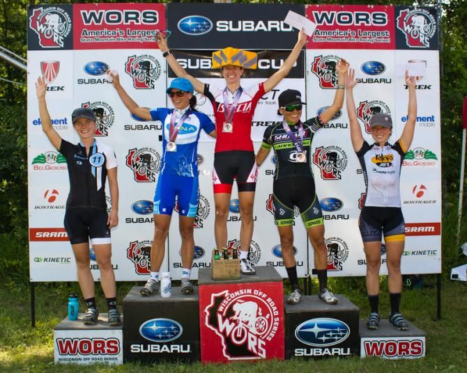 From left to right: Chloe Woodruff 4th, Katerina Nash 2nd, Lea Davison 1st, Monique Pua Mata 3rd, Erin Huck 5th