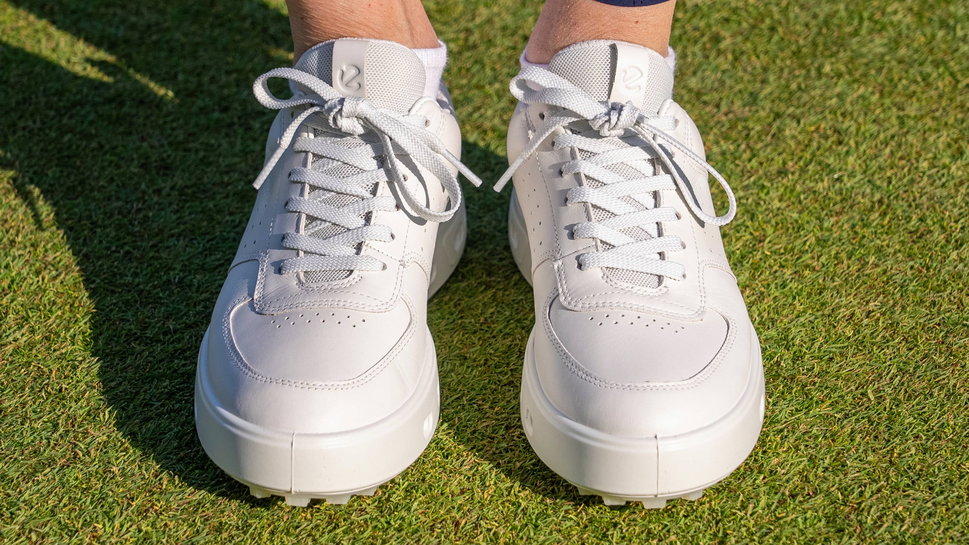 Ecco Street 720 women's golf shoe