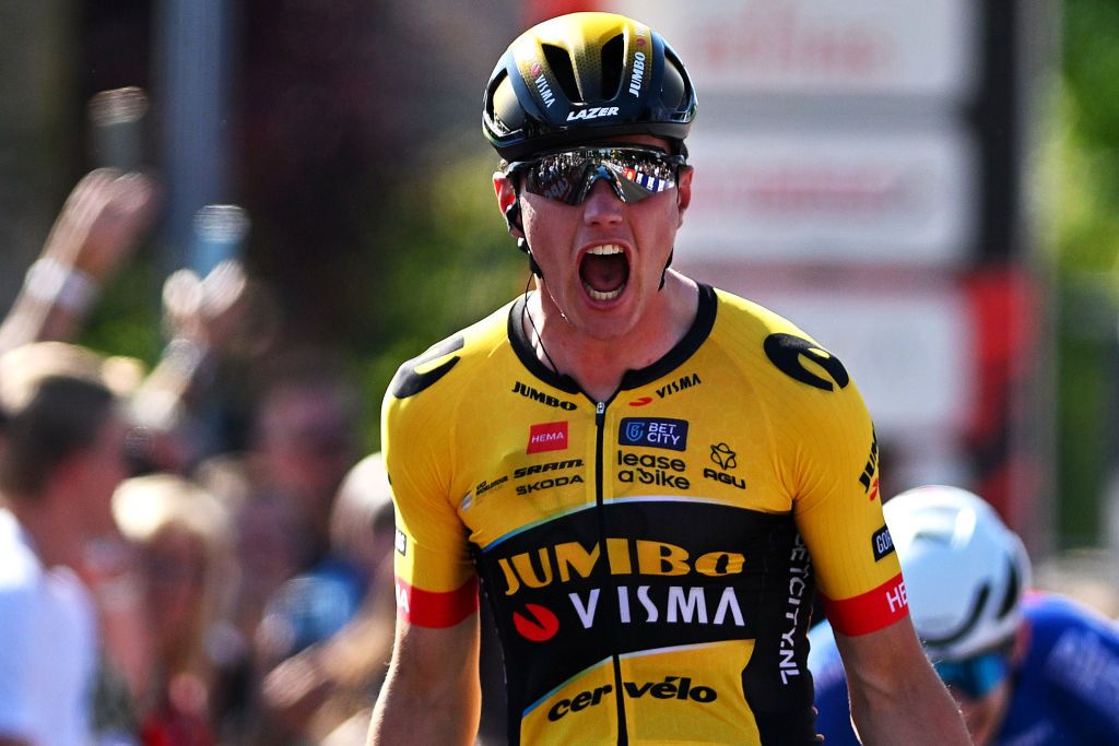 Olav Kooij wins Heistse Pijl as sprinters dominate in Flanders