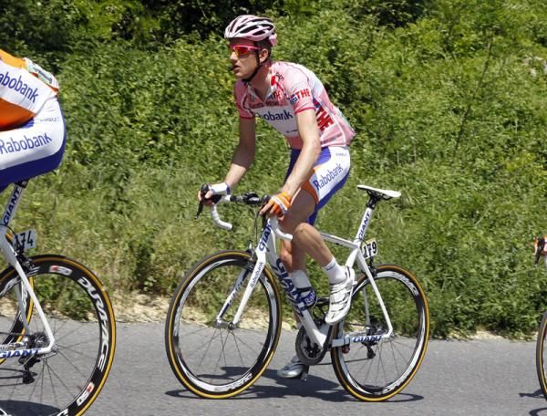 Pieter Weening (Rabobank) enjoyed his first day in pink
