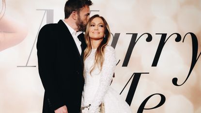 Jennifer Lopez engaged to Ben Affleck