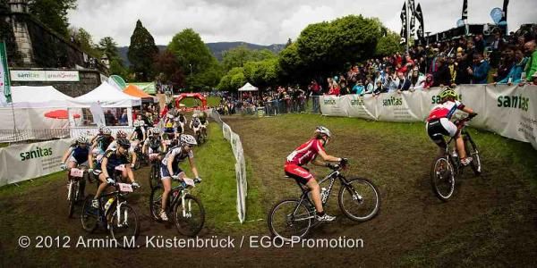 The start of the junior women's cross country race