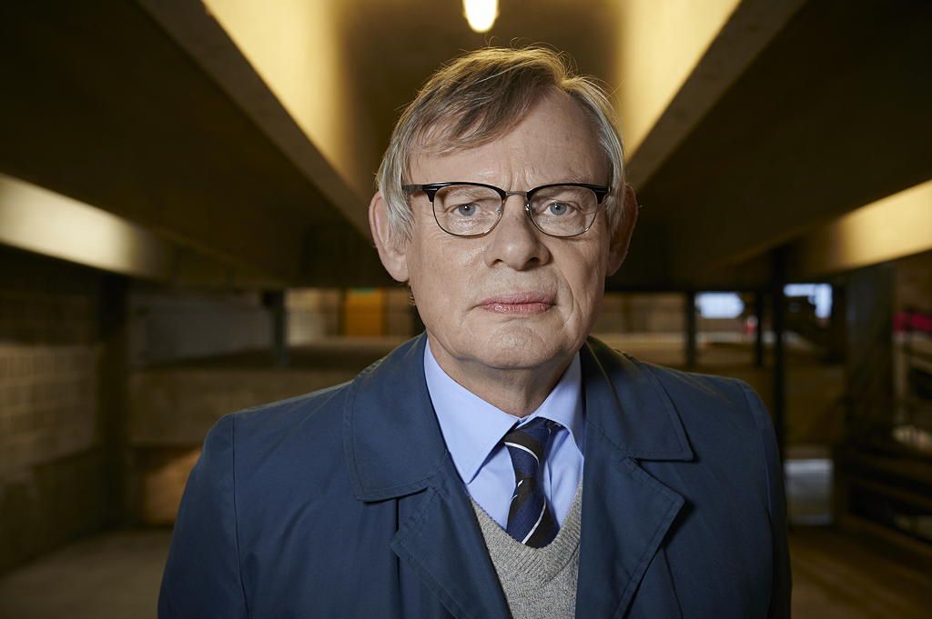 Martin Clunes as DCI Colin Sutton.