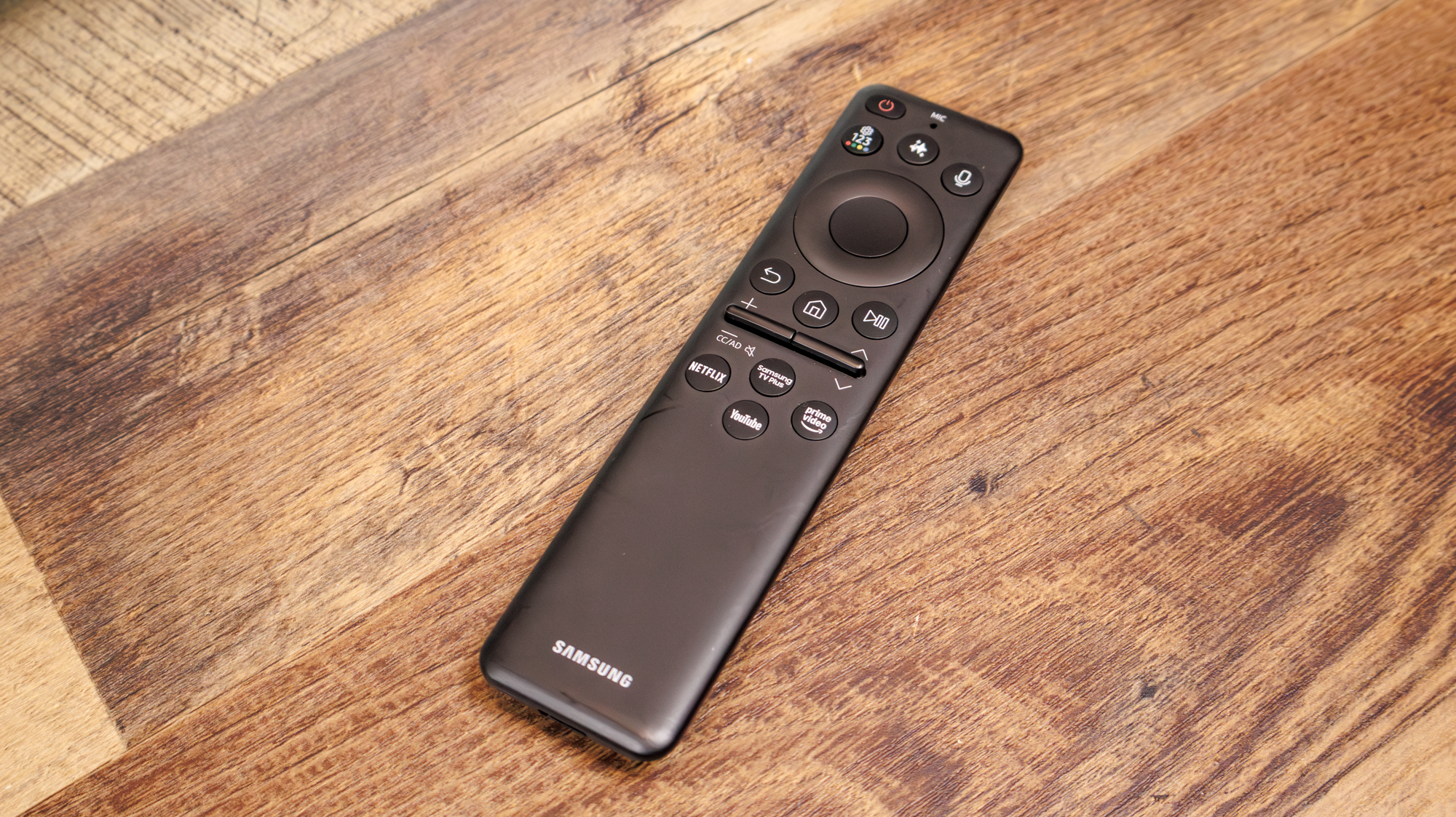 The remote for a Samsung R95H Micro RGB TV