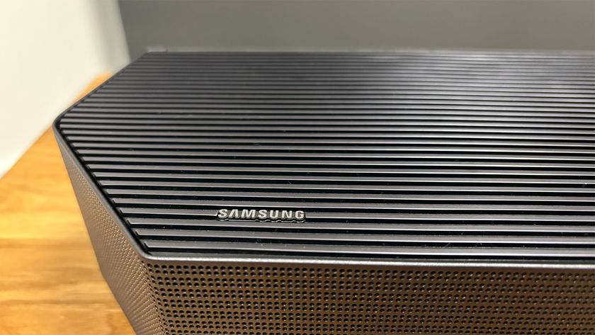 Samsung HW-Q990F soundbar package