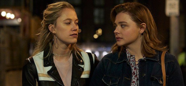 Maika Monroe and Chloe Grace Moretz in Greta