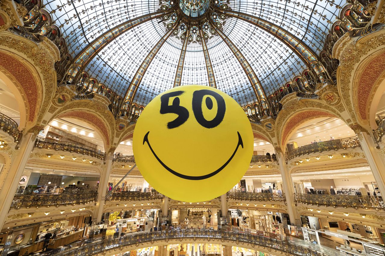 Smiley 50th anniversary installation at Galeries Lafayette Paris