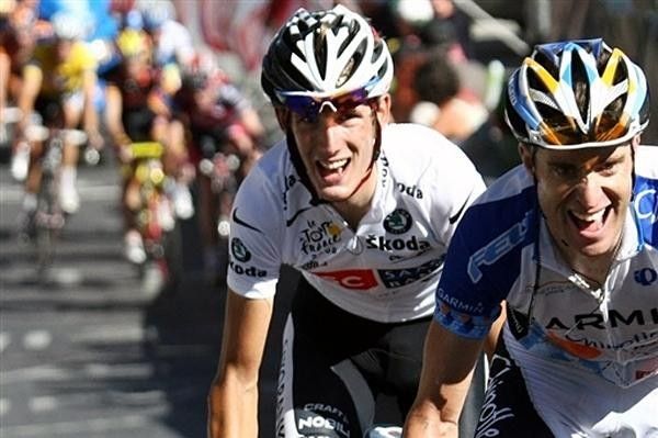 Vande Velde tried to attack, but eventually could not gain any ground on the others