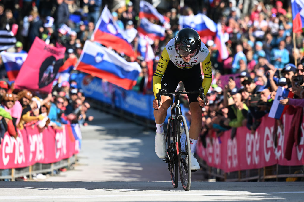 2023 Giro d'Italia: Jay Vine racing in his National Time Trial Champion's jersey
