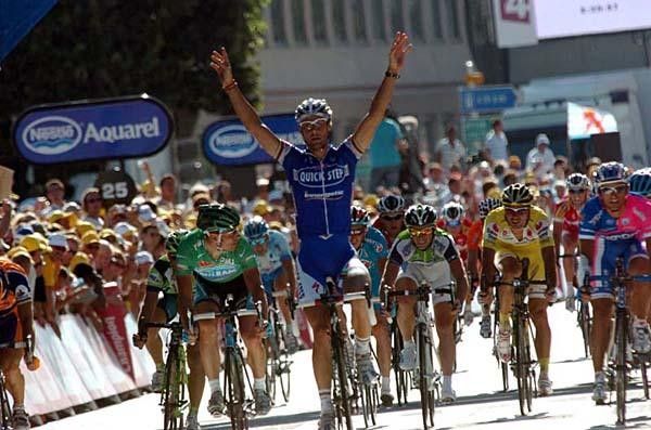 Zabel in green sees the man ahead of him take the green away.