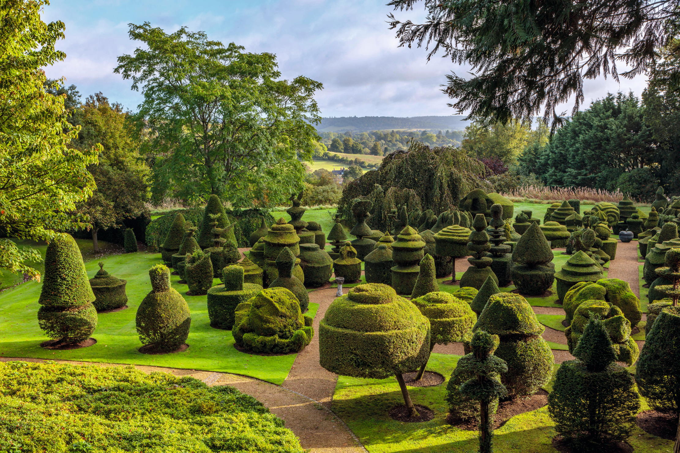 The paths in the topiary at George Harrison&#039;s garden at Friar Park copied those of the long-lost Labyrinth at Versailles, with sundials in place of fountains.