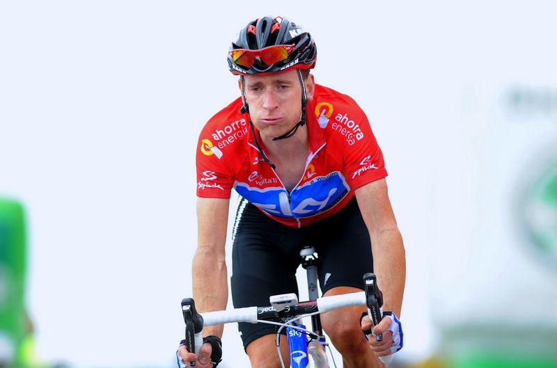Bradley Wiggins in the red leader's jersey at the Vuelta a Espa&ntilde;a