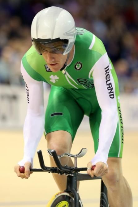 Martyn Irvine (Ireland) on his way to second place in individual pursuit qualification and a place in the gold medal final