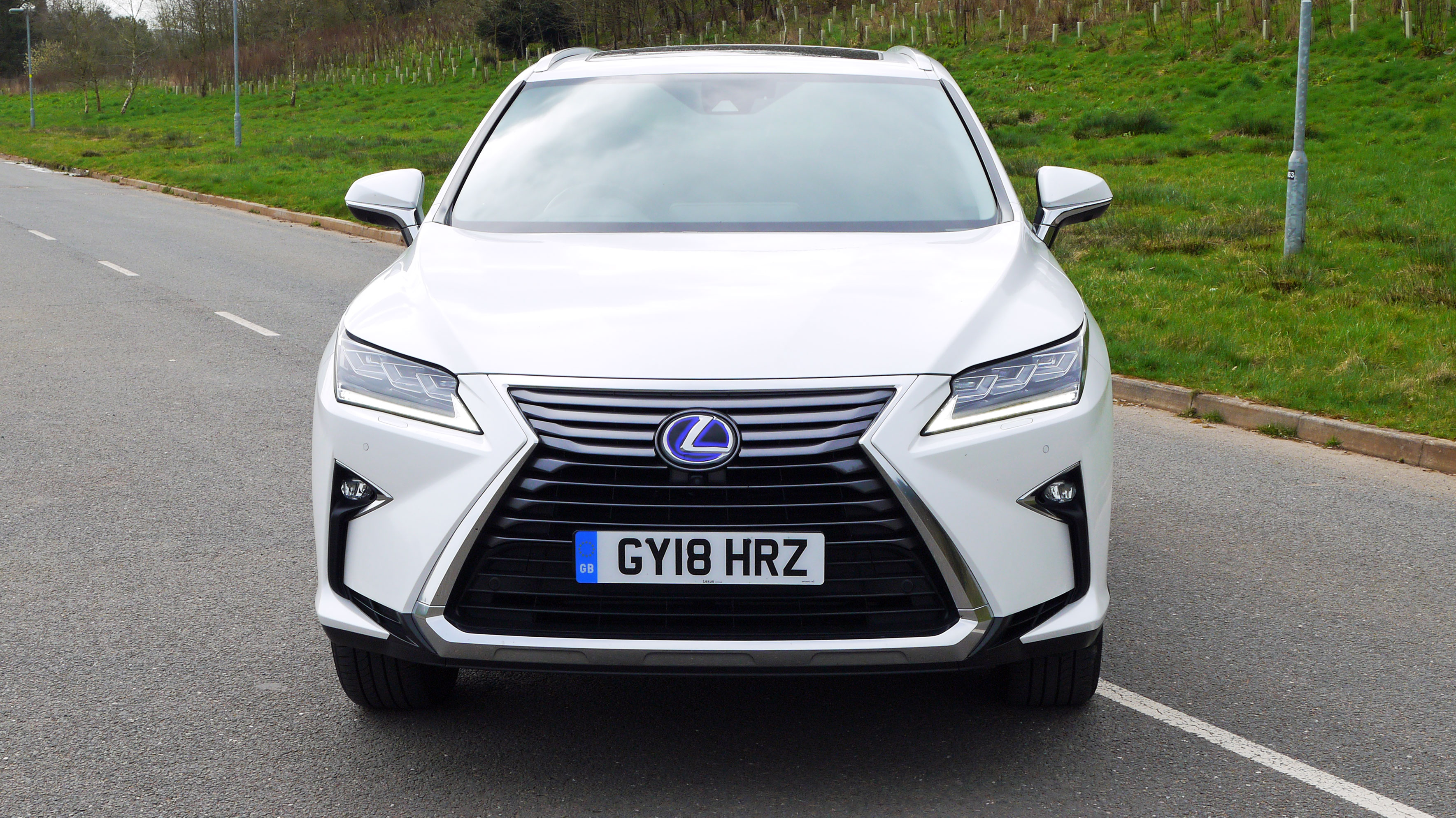 lexus-rx-l-a-luxury-seven-seat-suv-that-s-comfortable-quiet-and-eco