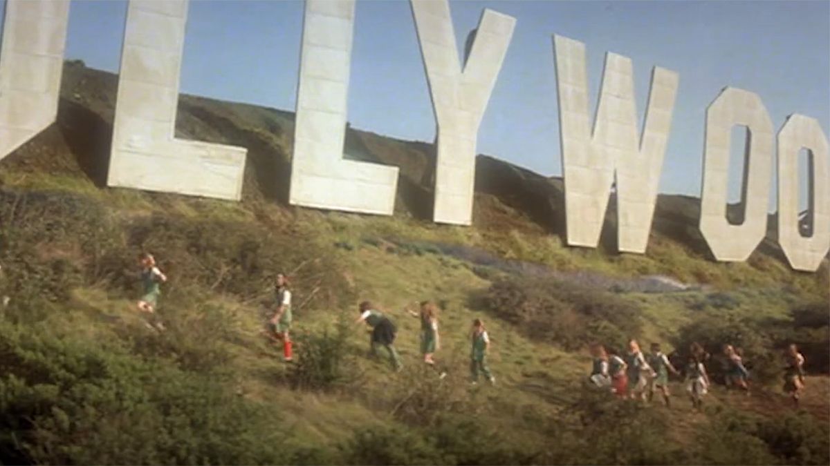 People being attacked by the Hollywood sign in Superman: The Movie (1978) 