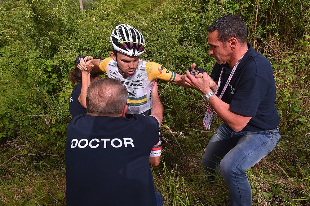 Jack Bobridge crashed and went into the ditch at the side of the road