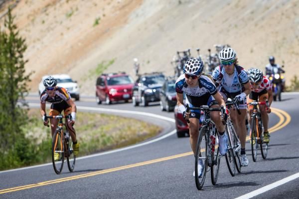 Andrea Dvorak (Exergy) attacks to blow apart the break away group
