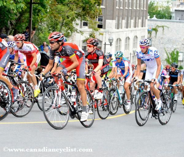 On the Cote de la Montagne climb