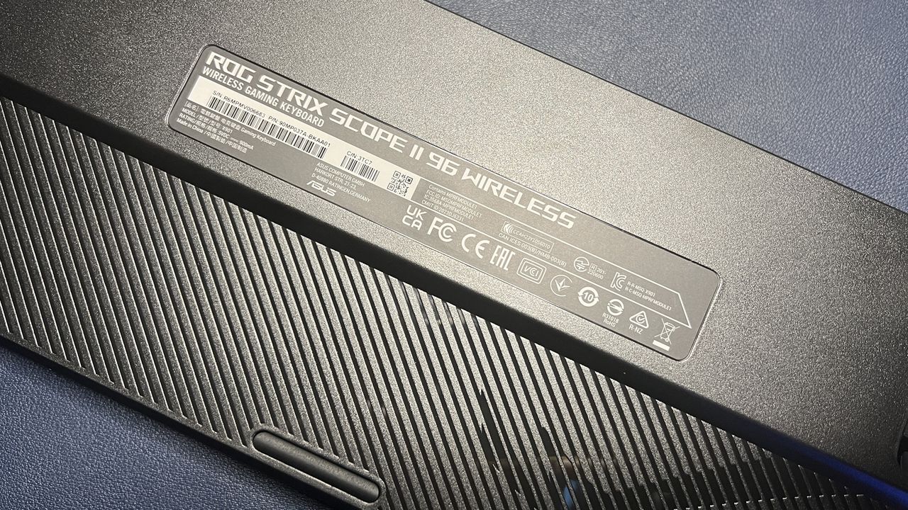 back of Asus ROG Strix Scope 96 II Wireless keyboard
