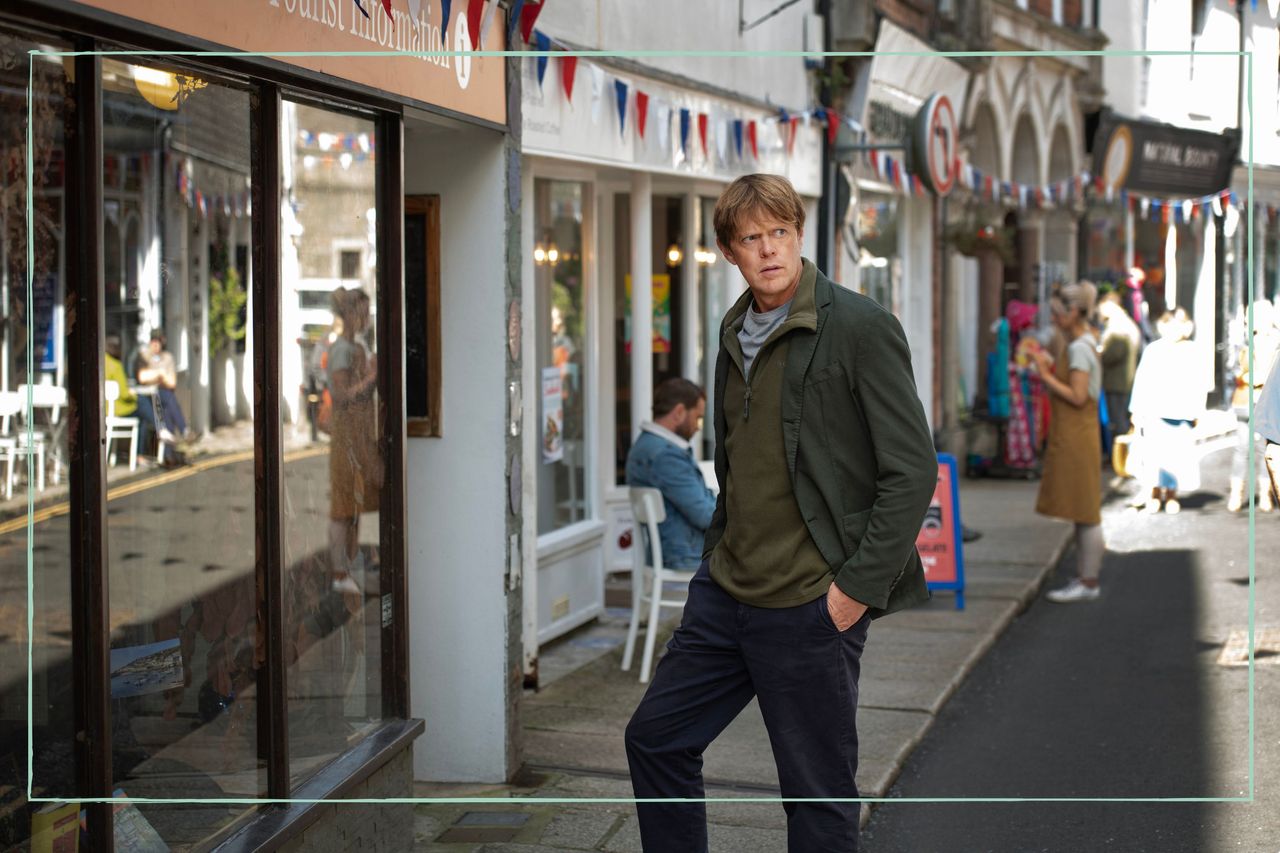 Kris Marshall on the set of Beyond Paradise