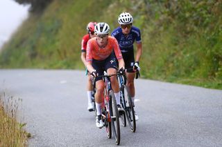 ALPE DHUEZ FRANCE AUGUST 18 LR Demi Vollering of The Netherlands and Team SD Worx Protime and Pauliena Rooijakkers of The Netherlands and Team FenixDeceuninck compete in the breakaway during the 3rd Tour de France Femmes 2024 Stage 8 a 1499km stage from Le GrandBornand to Alpe dHuez 1828m UCIWWT on August 18 2024 in Alpe dHuez France Photo by Alex BroadwayGetty Images