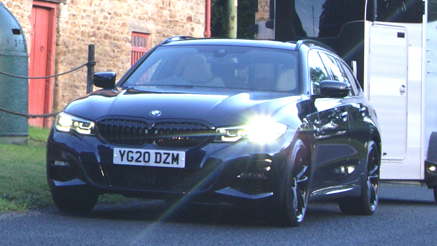 BMW 320d xDrive M Sport Plus Edition Touring car towing a horse trailer