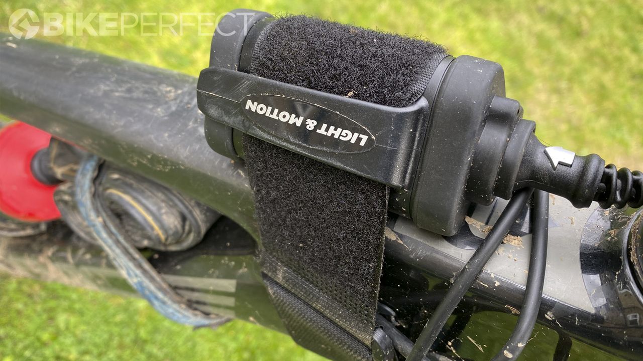 Light and Motion Seca 2000 Race light