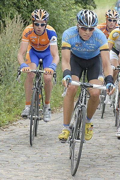 Edvald Boasson Hagen (Columbia) floats over the cobbles.