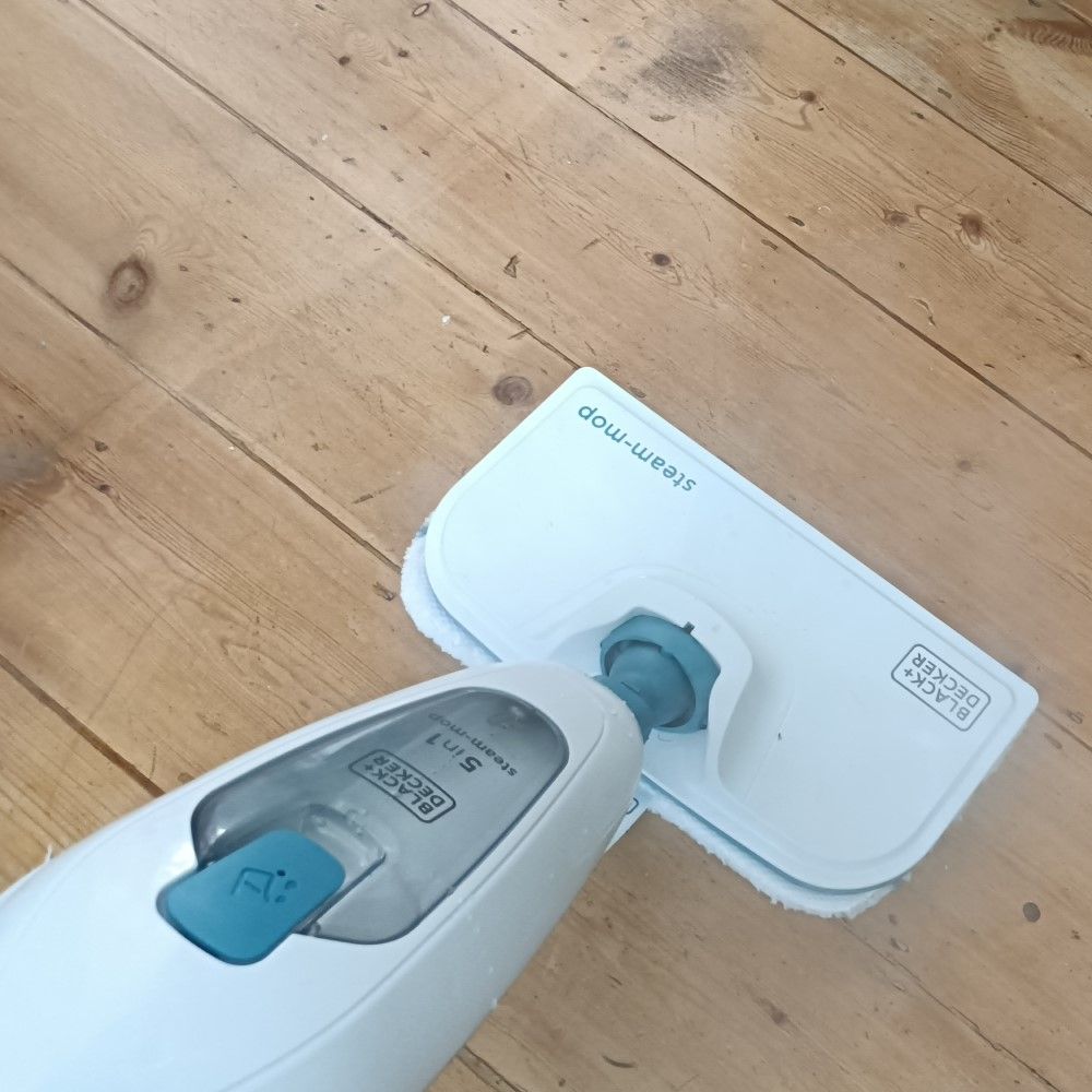 Black and Decker 10in1 Steam Mop FSMH13E10 review Ideal Home