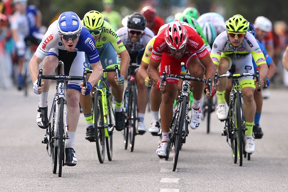 John Murphy (UnitedHealthcare) heads in for the win