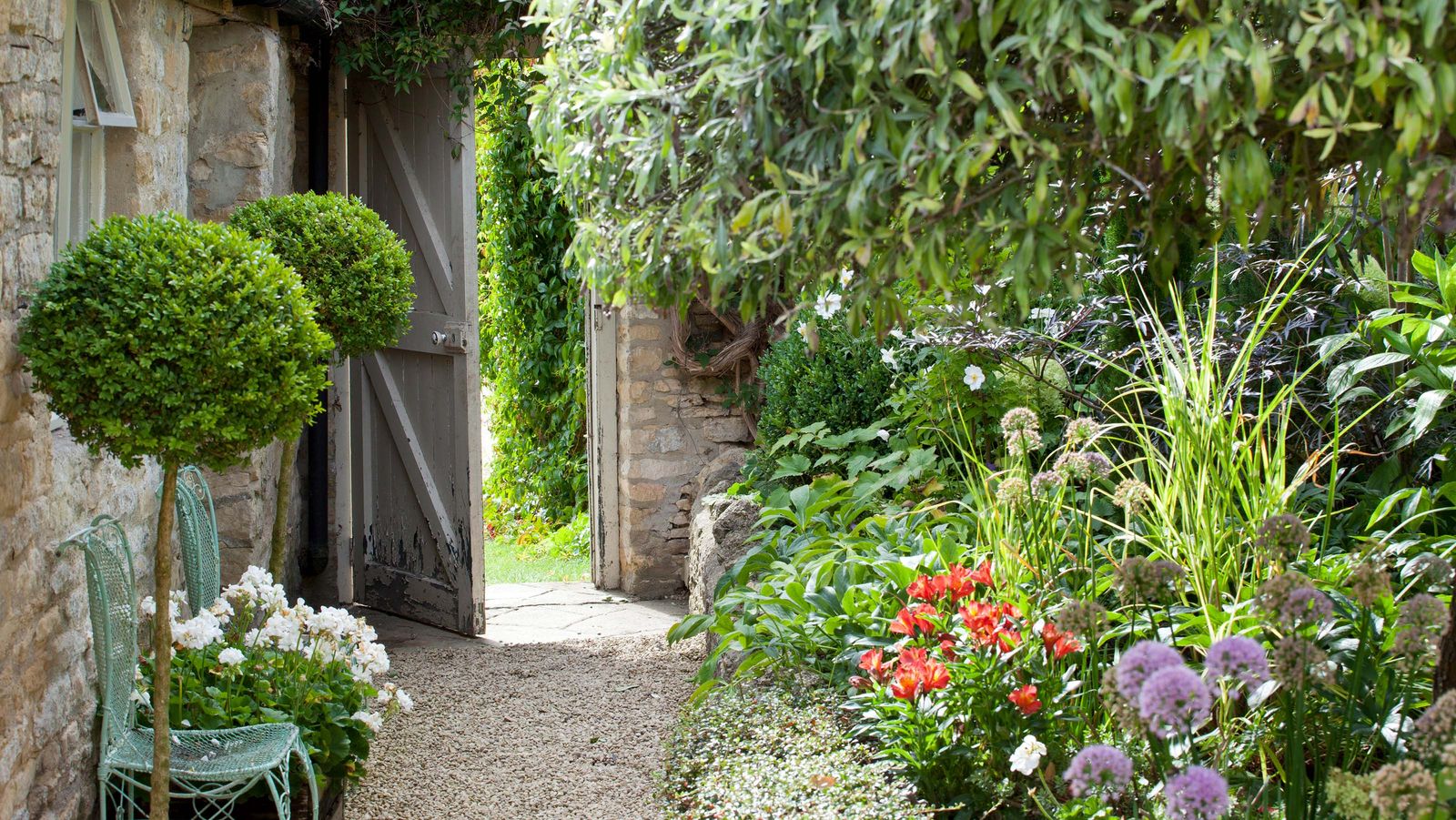 Side garden ideas: 11 ways to transform the small space alongside your ...