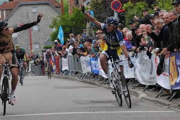 Fabio Felline (Footon-Servetto) salutes his win