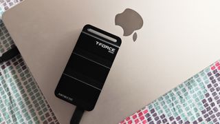 TeamGroup T-Force M200 SSD on Starlight MacBook Air M2