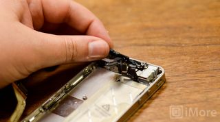 iPhone 4 power button bracket removal