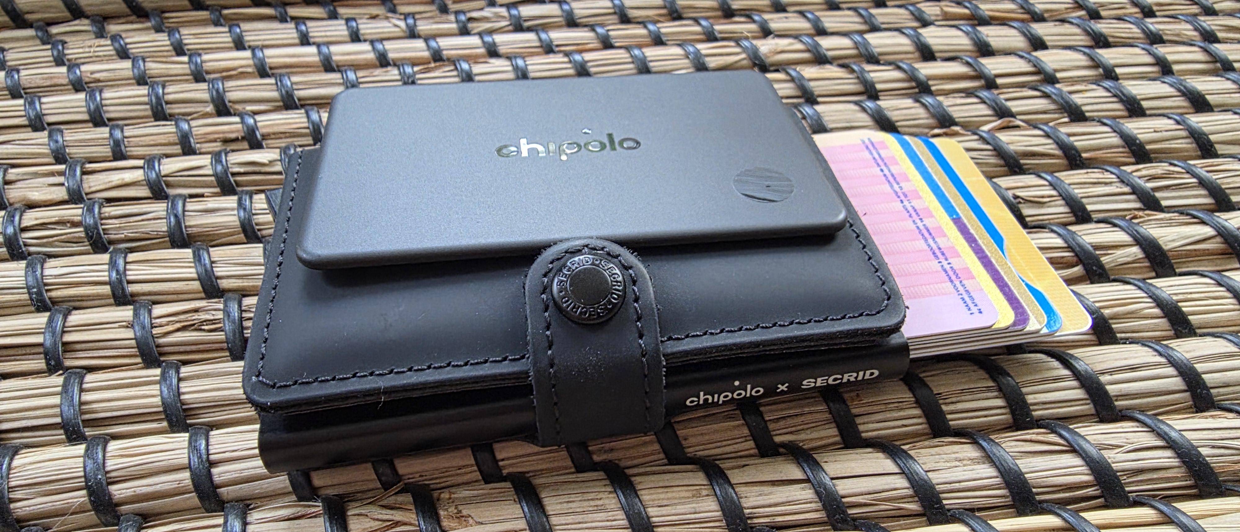 Chipolo x Secrid Trackable Miniwallet
