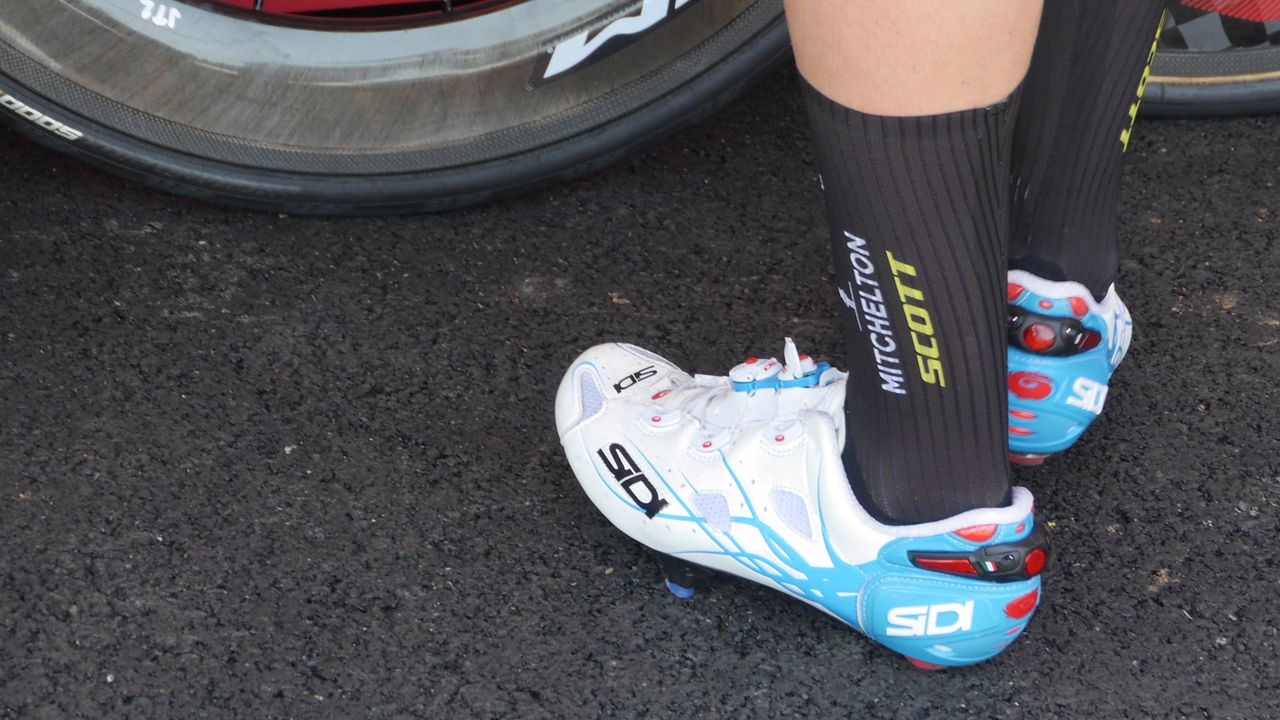 Simon Yates' Sidi shoes