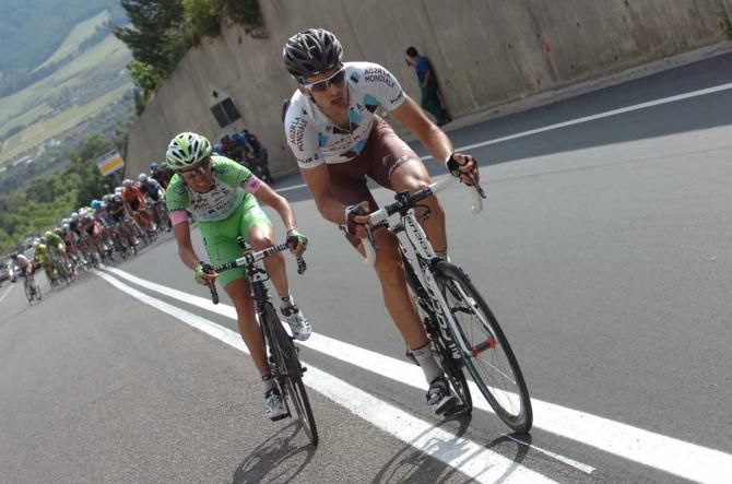 The late attack with Pirazzi (Bardiani Valvole) and Ben Gastauer (Ag2r-La Mondiale)