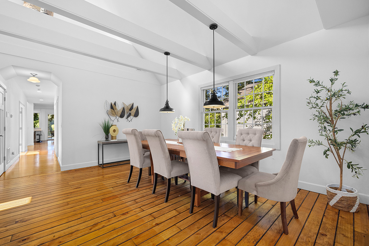 Home dining room
