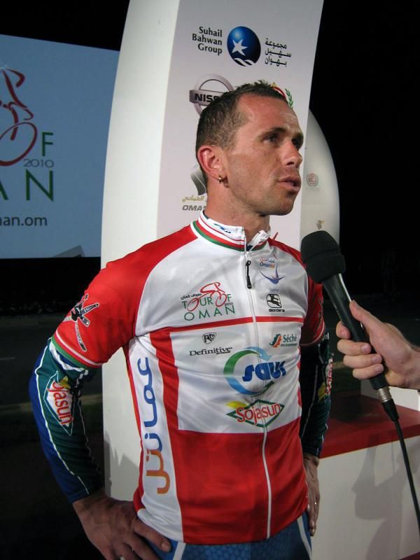 Jimmy Casper (Saur-Sojasun) wears the red leader's jersey