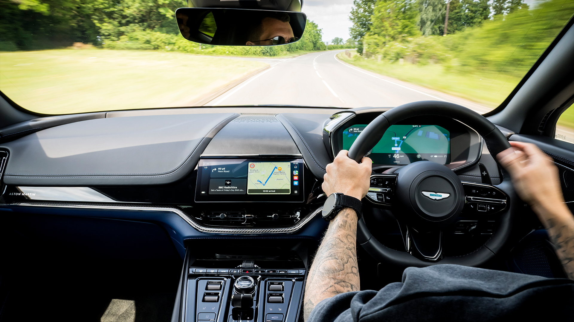 Aston Martin Apple CarPlay Ultra