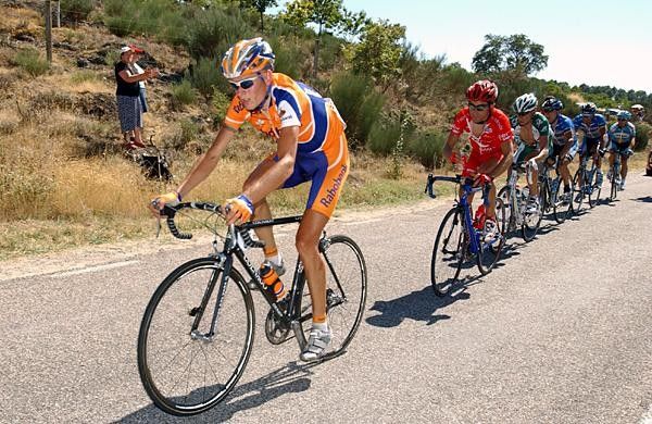 Michael Rasmussen (Rabobank) leads the break