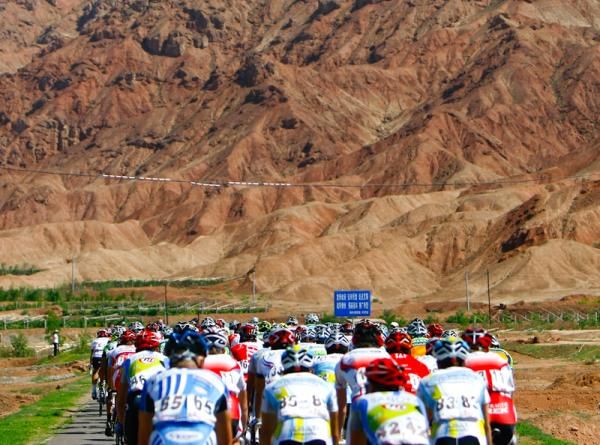 Mountain view is landmark for Tour of Qinghai Lake