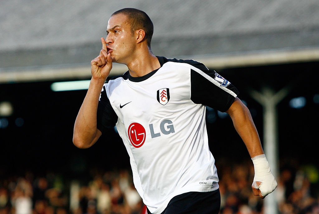 Bobby Zamora of Fulham celebrates scoring the first goal during the Barclays Premier League match between Fulham and Liverpool at Craven Cottage on October 31, 2009 in London, England.
