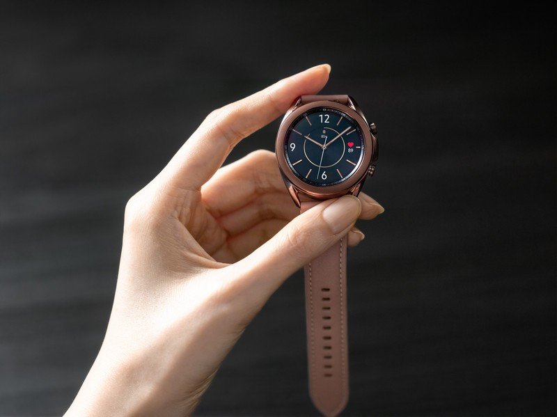 Galaxy Watch3 Mystic Bronze Front Lifestyle