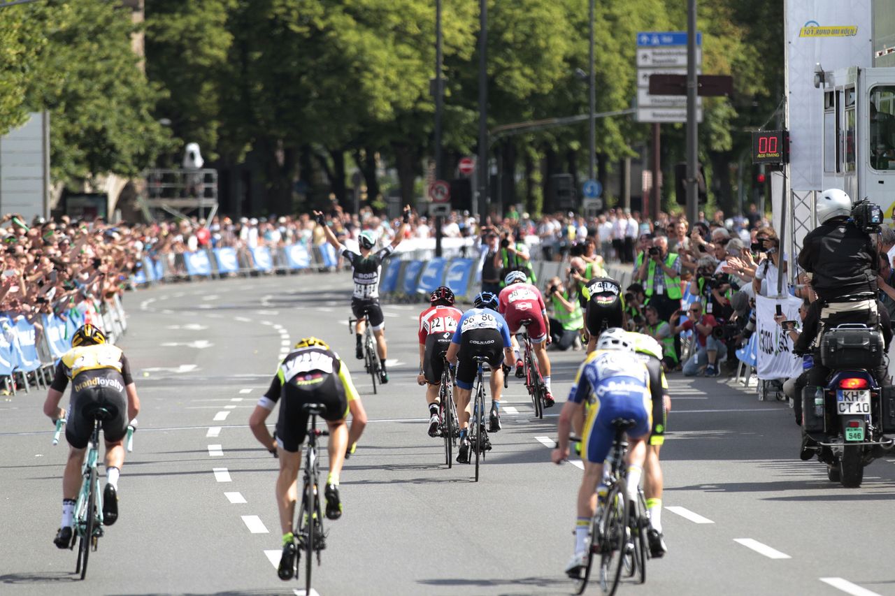 Gregor M&uuml;hlberger (Bora-Hansgrohe) wins Rund um Koln
