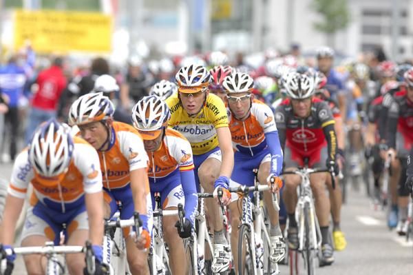 Rabobank protects its leader Robert Gesink