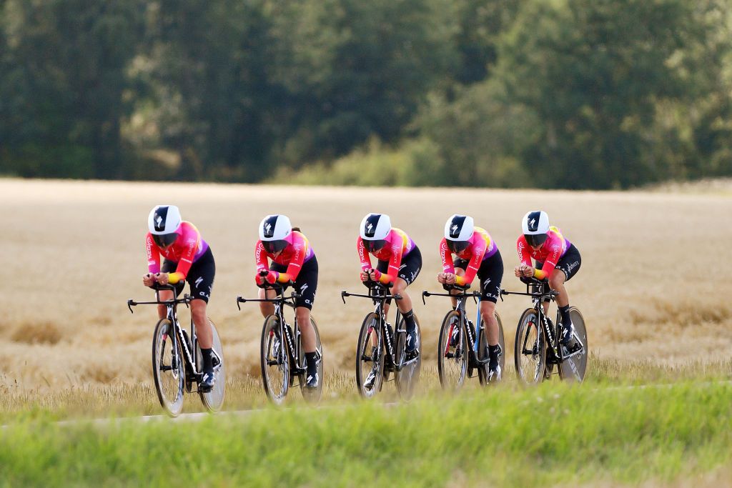 VARGARDA SWEDEN AUGUST 06 A general view of Elena Cecchini of Italy Christine Majerus of Luxembourg Chantal Van Den Broek Blaak of Netherlands Blanka Vas Kata of Hungary Demi Vollering of Netherlands and Team SD Worx sprint during 15th Postnord Vrgrda WestSweden TTT a 356km team time trial from Vargarda to Vargarda UCIWWT VargardaCycling on August 06 2022 in Vargarda Sweden Photo by Luc ClaessenGetty Images